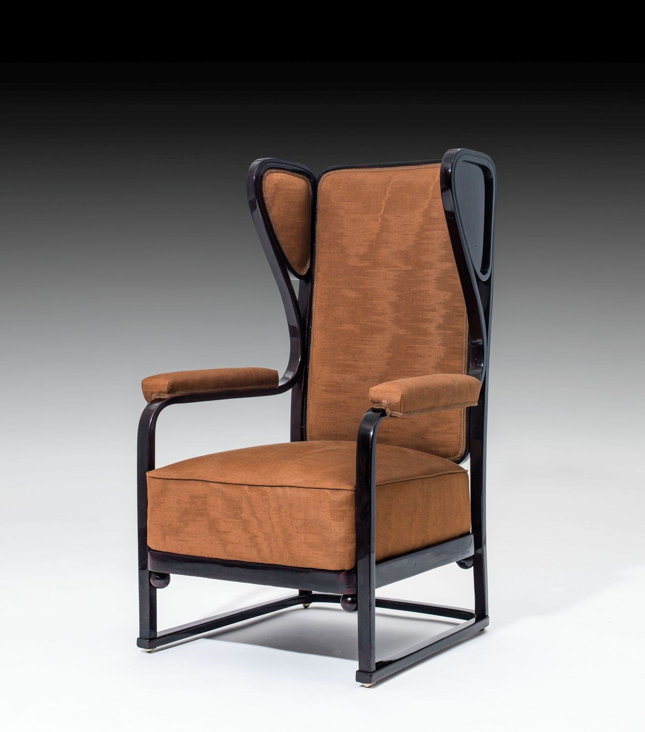 UPHOLSTERED ARMCHAIR