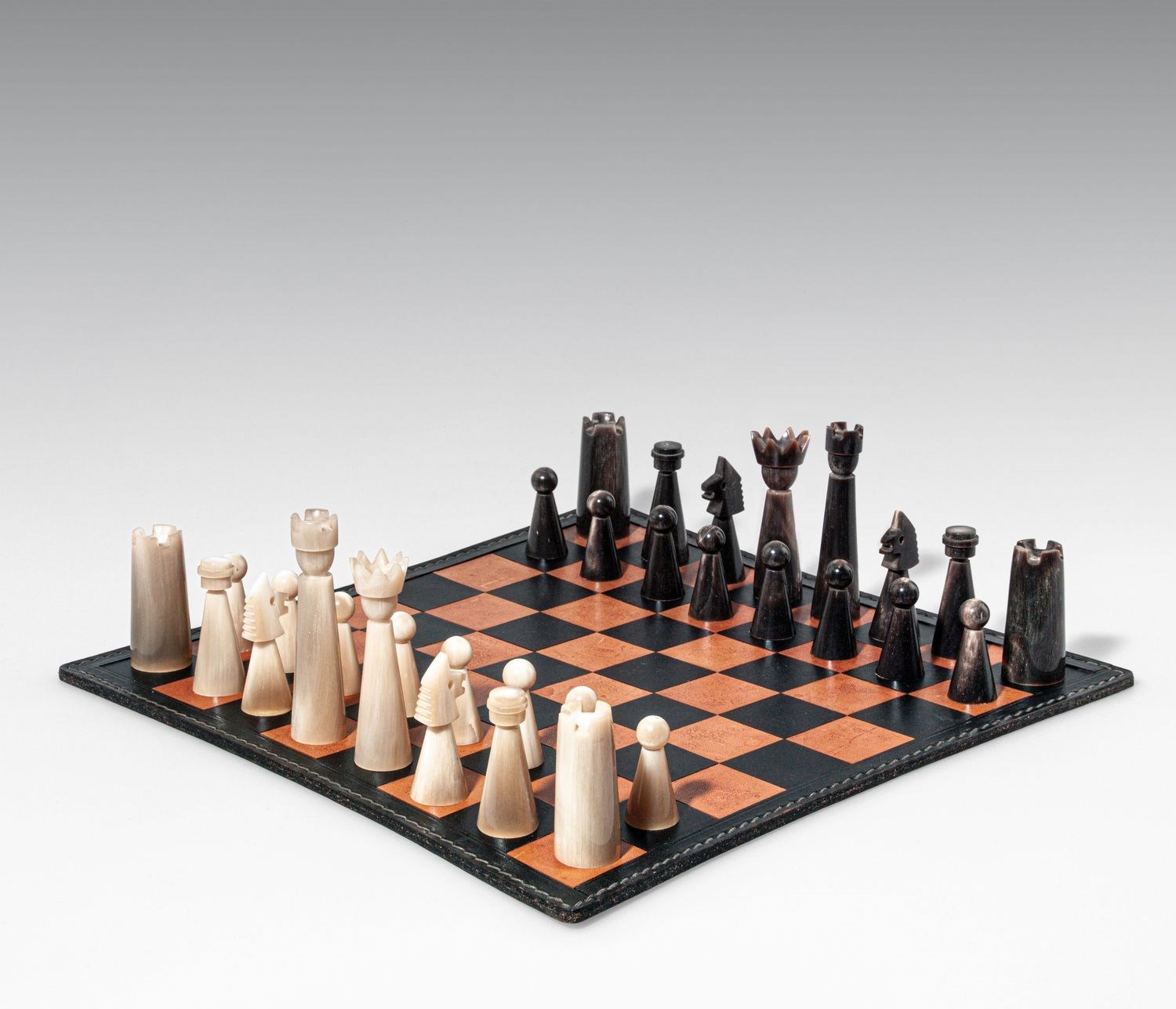CHESS SET