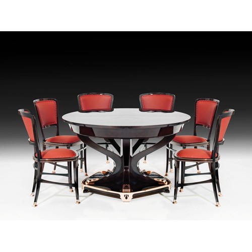 STATELY DINING ROOM TABLE AND 18 CHAIRS "MODELL LONDON"