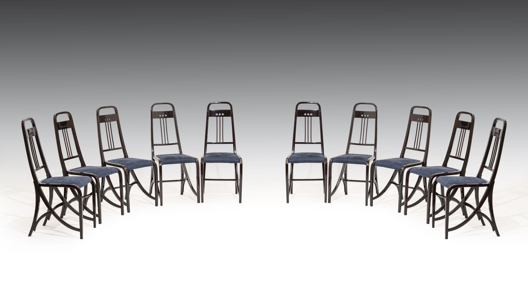 TEN DINNIG ROOM CHAIRS