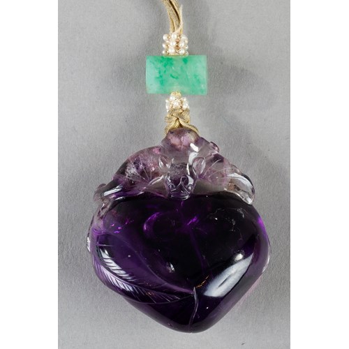 Nice pendant amethyst  - old mount with jadeite and mother of pearl - 19th century
