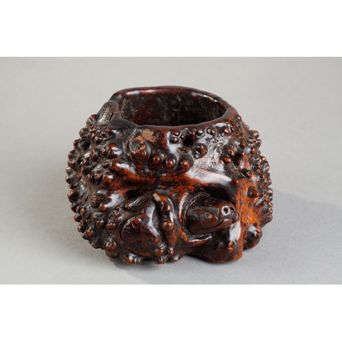 small wooden brushpot (root) forming an irregular decor from which comes out a head of animal china circa 1900 