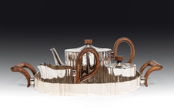 Josef Hoffmann / Wiener Werkstätte - SILVER TEA SET consisting of teapot, creamer, sugar box, tray | MasterArt