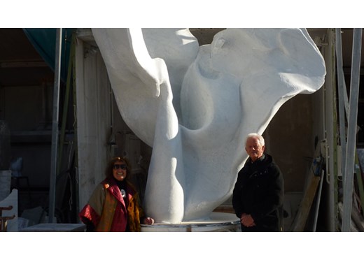 Monumental sculpture provides the finishing touch to luxury property development
