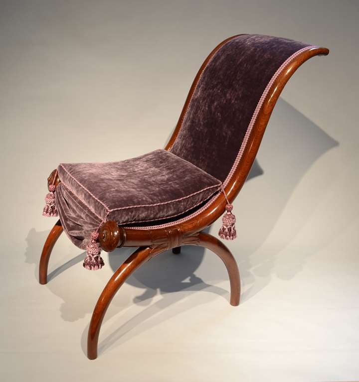The Etruscan chair (Siege a l'antique)