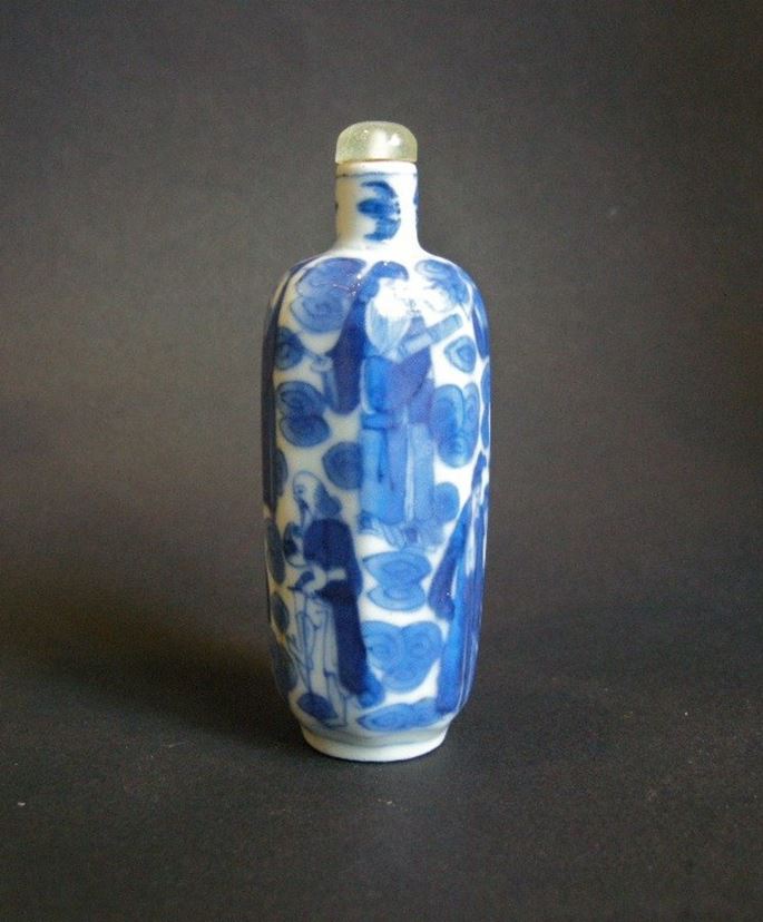 Porcelain snuff bottle &quot;blue and white&quot; painted wih Immortals | MasterArt