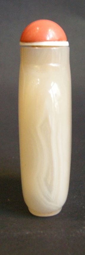Snuff bottle agate beige color (very good hollowed) | MasterArt