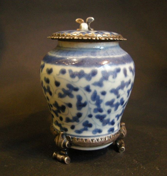 Mustard pot porcelain &quot;blue and white&quot; | MasterArt