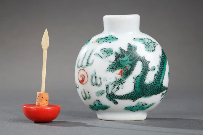 Snuff bottle porcelain decorated with a green Dragon | MasterArt