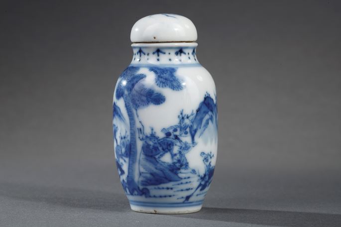 Snuff bottle blue and white porcelain decorated with deers in a landscape | MasterArt