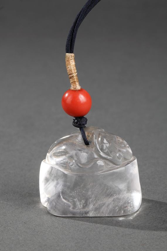Rare  rock crystal pendant with sculpted a qilong | MasterArt