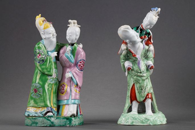 Porcelain figures with a Young court lady and probably an old man - Chinese export | MasterArt