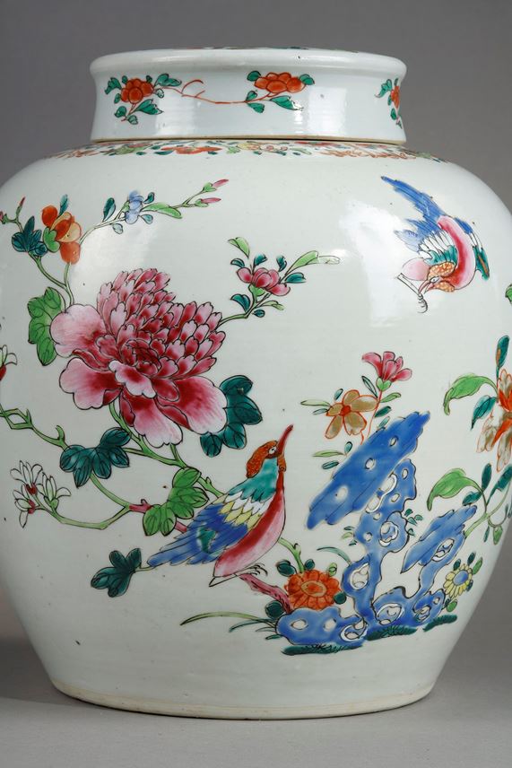 Ginger pot and cover porcelain of the Famille Rose | MasterArt