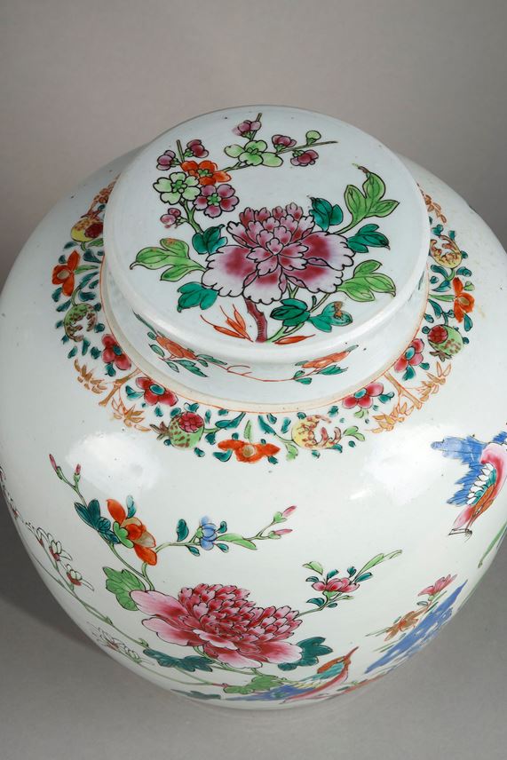 Ginger pot and cover porcelain of the Famille Rose | MasterArt