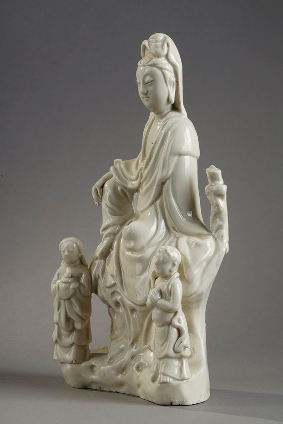 Guanyin goddess of misericorde porcelain &quot;Blanc de Chine&quot; | MasterArt