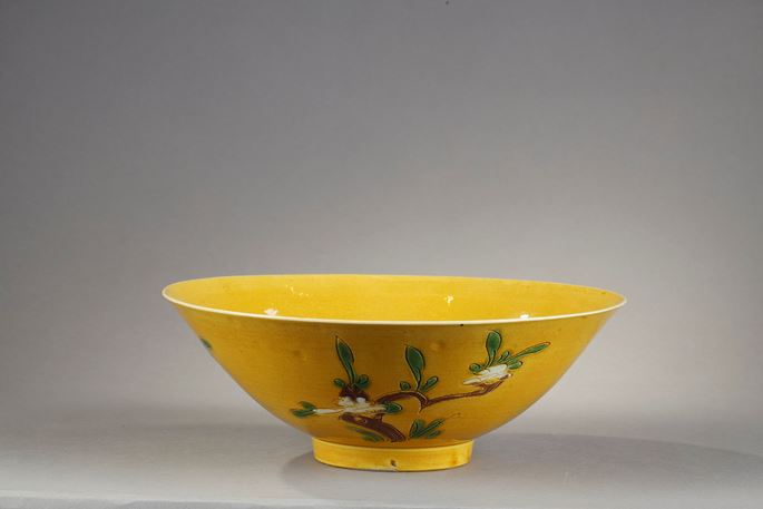 Chinese yellow-ground &#39;brinjal&#39; biscuit bowl | MasterArt