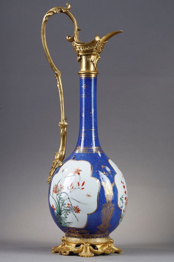 Pair of vases mounted in ewers Porcelain &quot;Famille verte&quot; Kangxi period | MasterArt