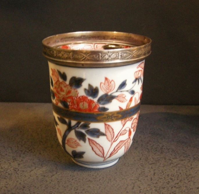 Gobelet porcelain underglaze blue iron red and gold  decor flowers | MasterArt