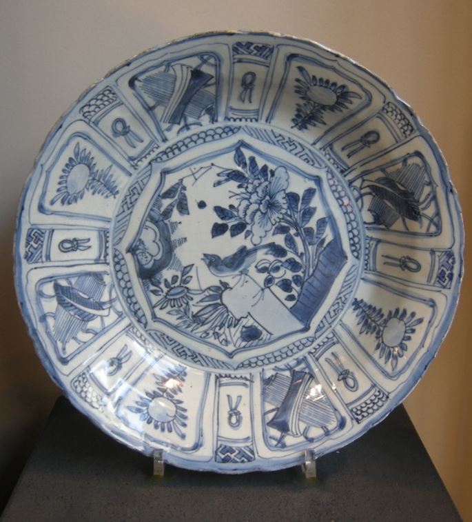 Dish blue and white Chinese porcelain Kraackporselein type | MasterArt