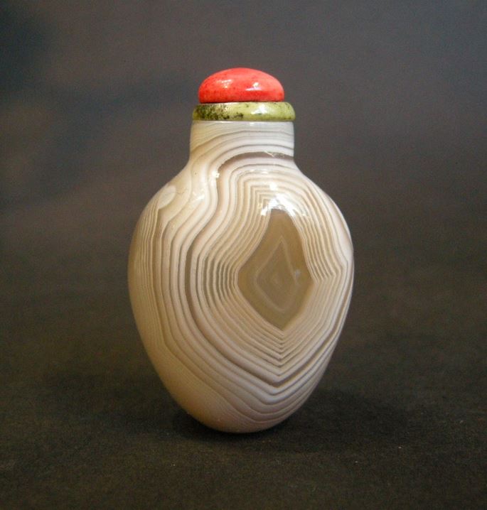 Snuff bottle digital agate (well hollowed) | MasterArt