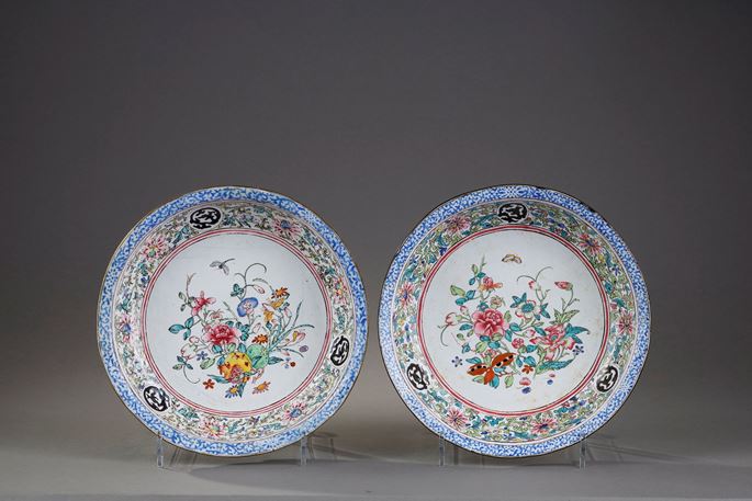 Rare pair of Canton email cups polychrome on copper - China Qianlong Period 1736/1795 | MasterArt