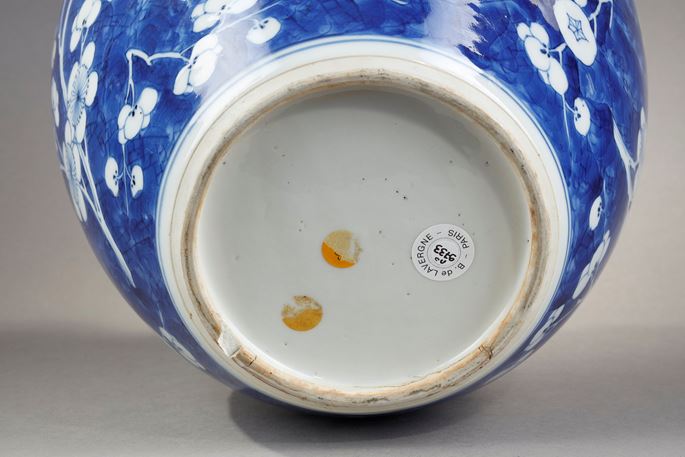 Ginger pot and its &quot;blue-white&quot; porcelain cover decorated with prunus branches in flowers on a blue background called &quot;cracked ice&quot;   China Kangxi period 1662/1722 | MasterArt