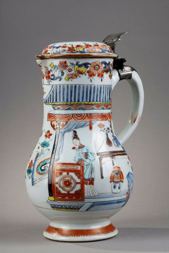 porcelain ewer with decoration &quot;Famille Rose&quot;  of court women and flowers  - China Yongzheng Period 1723/1735 Western silver mount 18th century | MasterArt