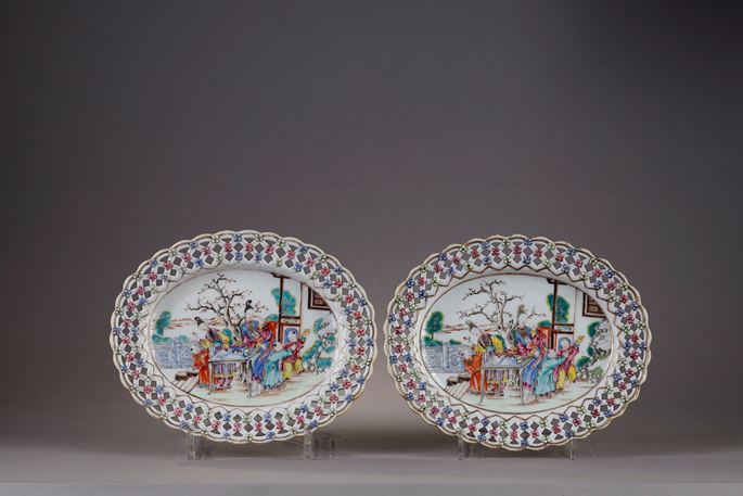 Pair of oval dishes | MasterArt