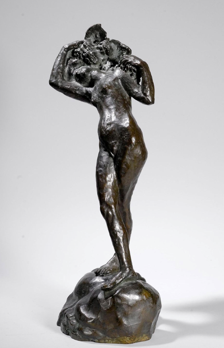 Bacchante aux jambes croisées