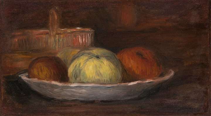 Pommes dans un plat et panier