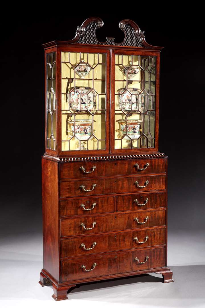 A GEORGE III MAHOGANY SECRÉTAIRE DISPLAY CABINET