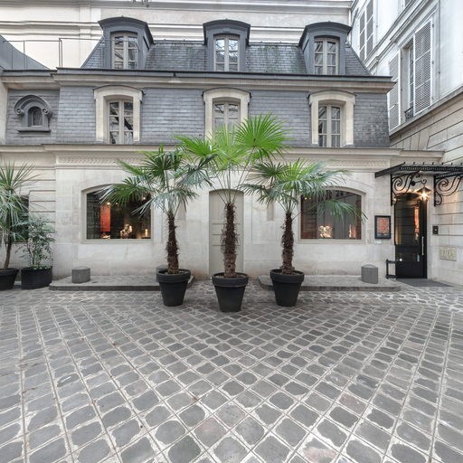 Galerie Mermoz - 6 rue du Cirque, 75008 Paris